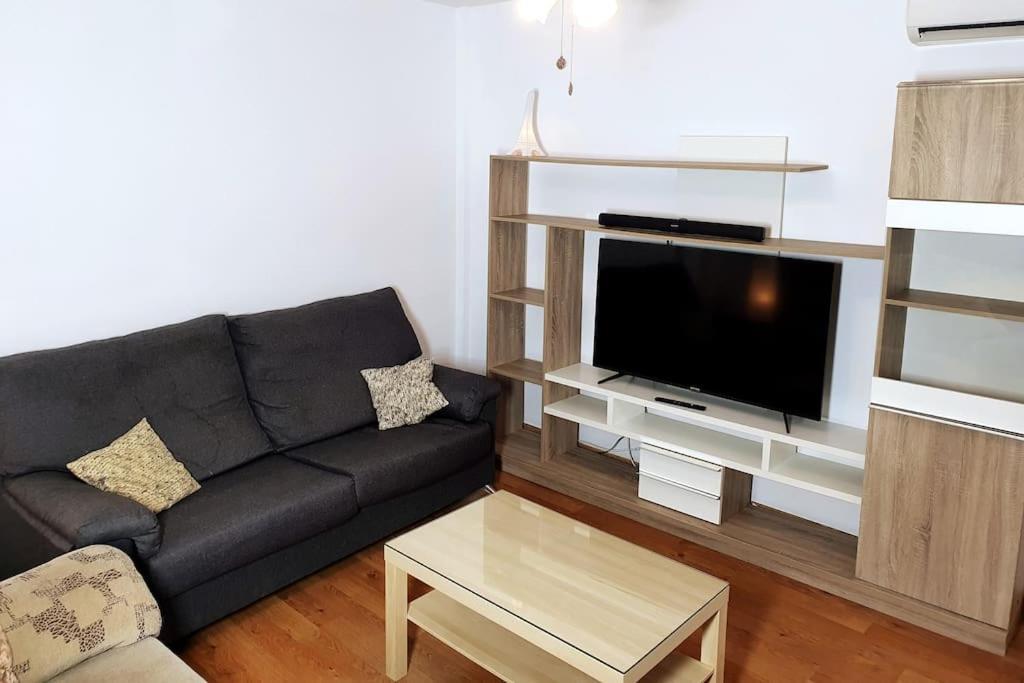 4F, Aire Acondic, 80M2, 2 Dormitorios, 4 Huespedes, Wifi Gratis Ла-Линеа-де-ла-Консепсьон Экстерьер фото